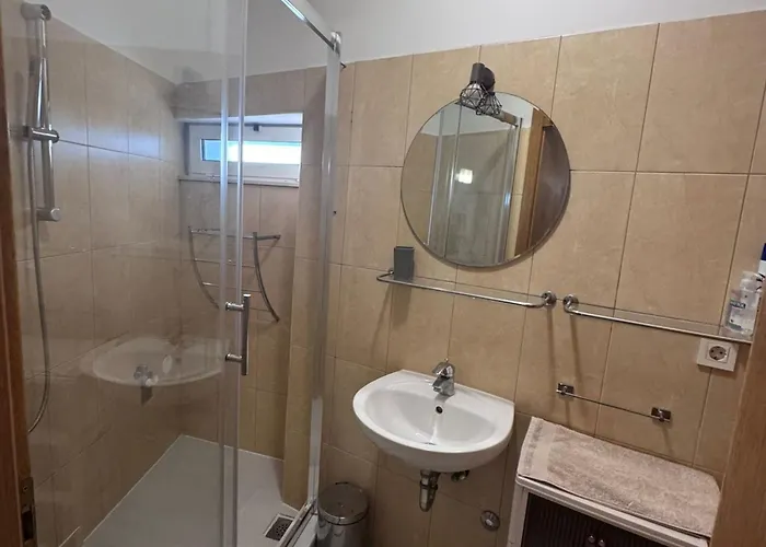 Centar * Ploce (Dubrovnik-Neretva)